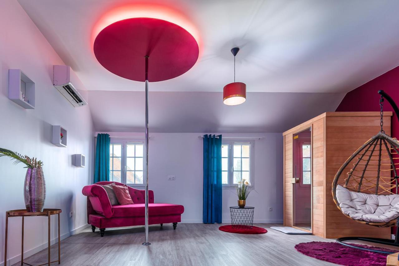 Suite L'echappee - Maison romantique - SPA&Sauna Privatif- Pole Dance - Lit rond avec miroir au plafond Pezarches Extérieur photo
